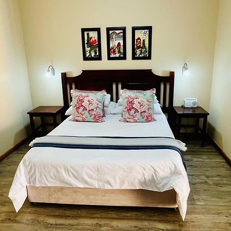 17 On Bird Guest House Beaufort West Esterno foto