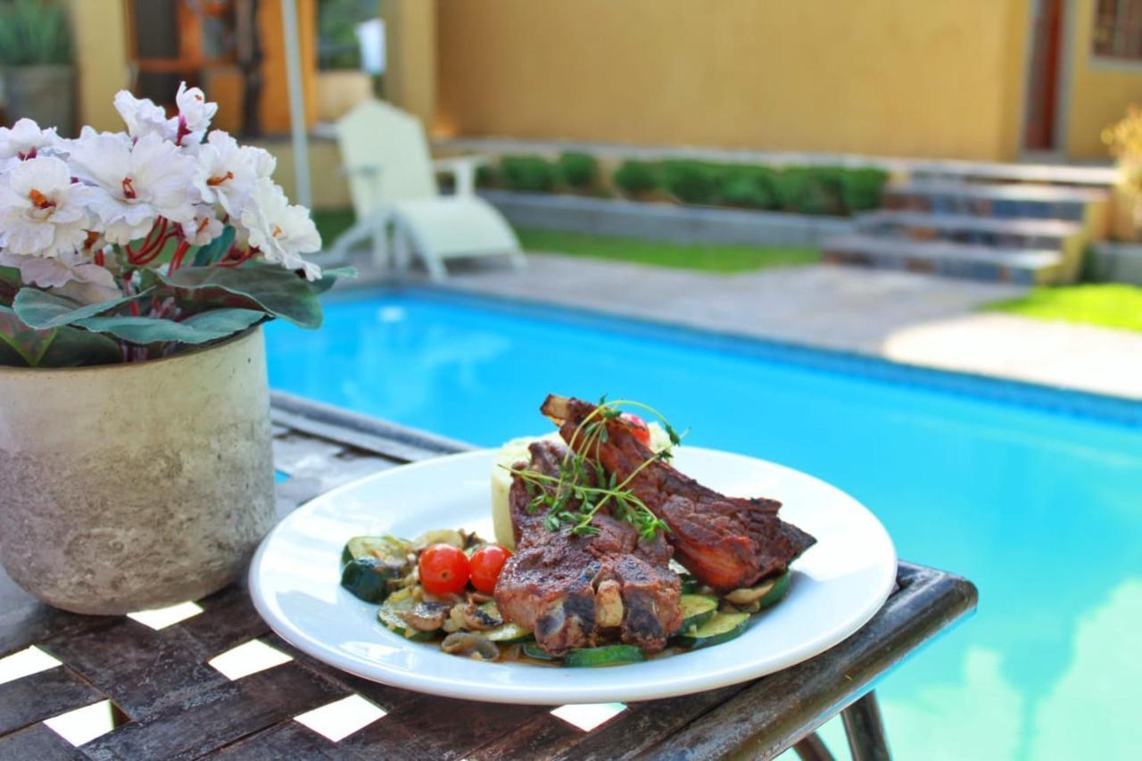 17 On Bird Guest House Beaufort West Esterno foto