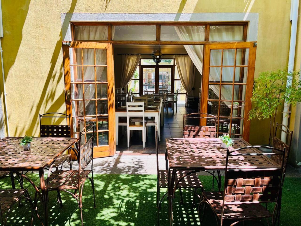 17 On Bird Guest House Beaufort West Esterno foto