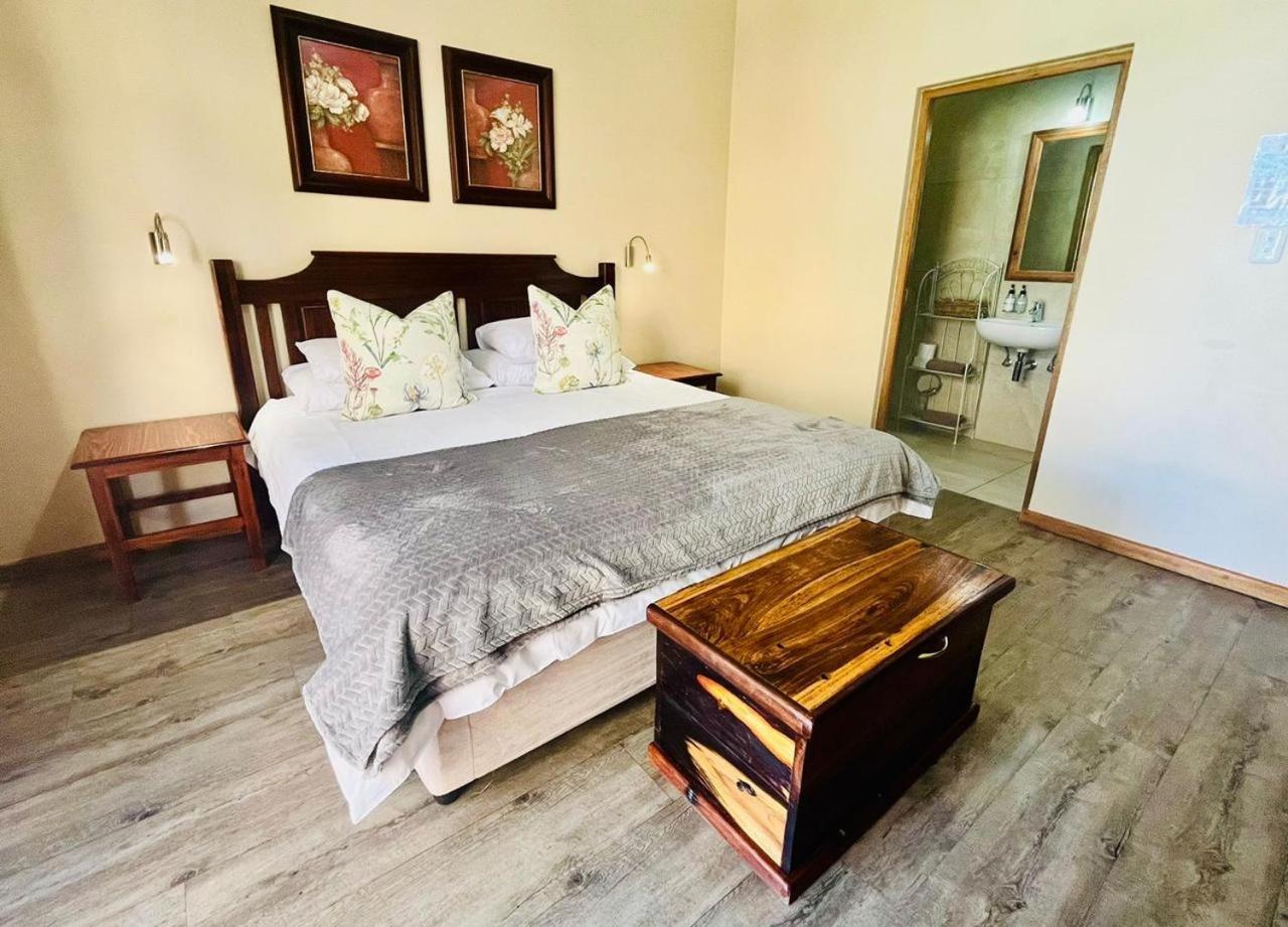 17 On Bird Guest House Beaufort West Esterno foto