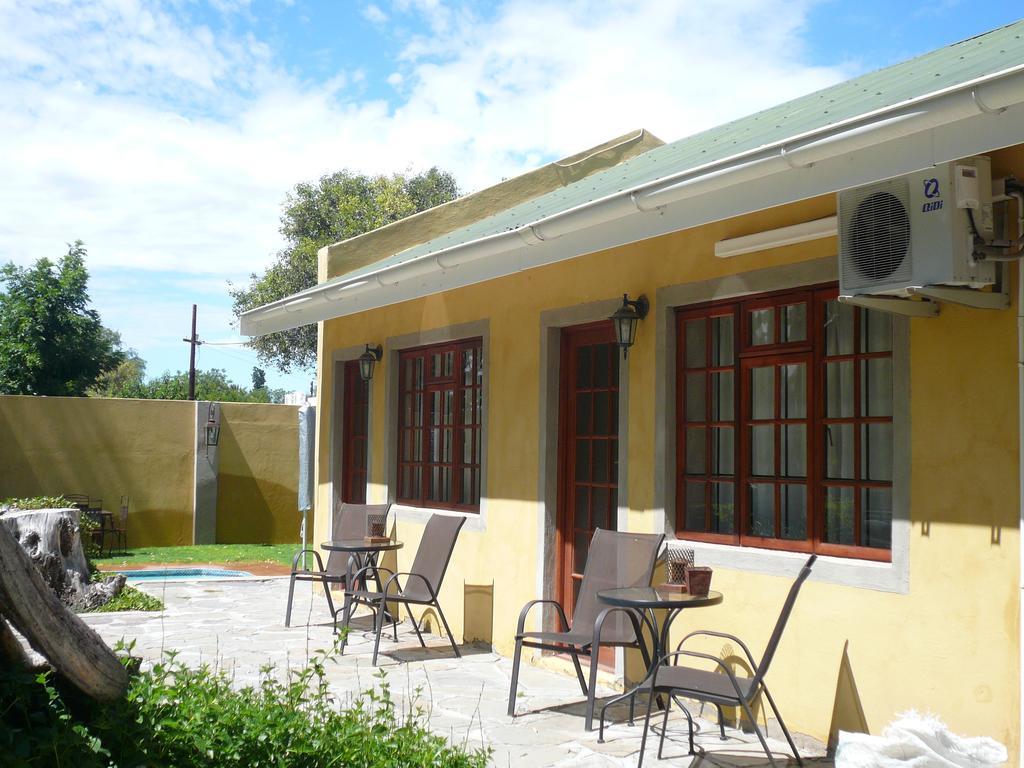 17 On Bird Guest House Beaufort West Esterno foto