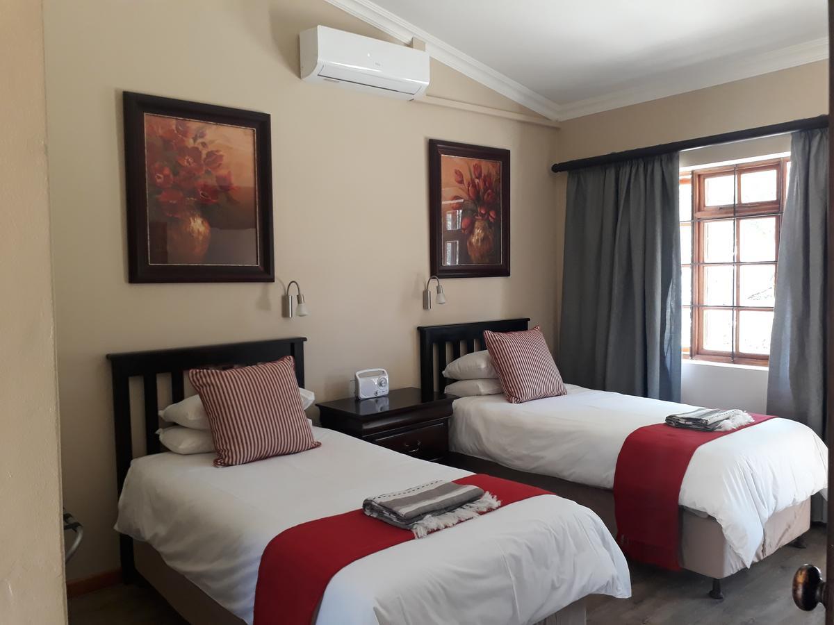 17 On Bird Guest House Beaufort West Esterno foto