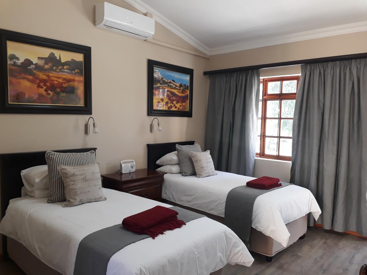 17 On Bird Guest House Beaufort West Esterno foto