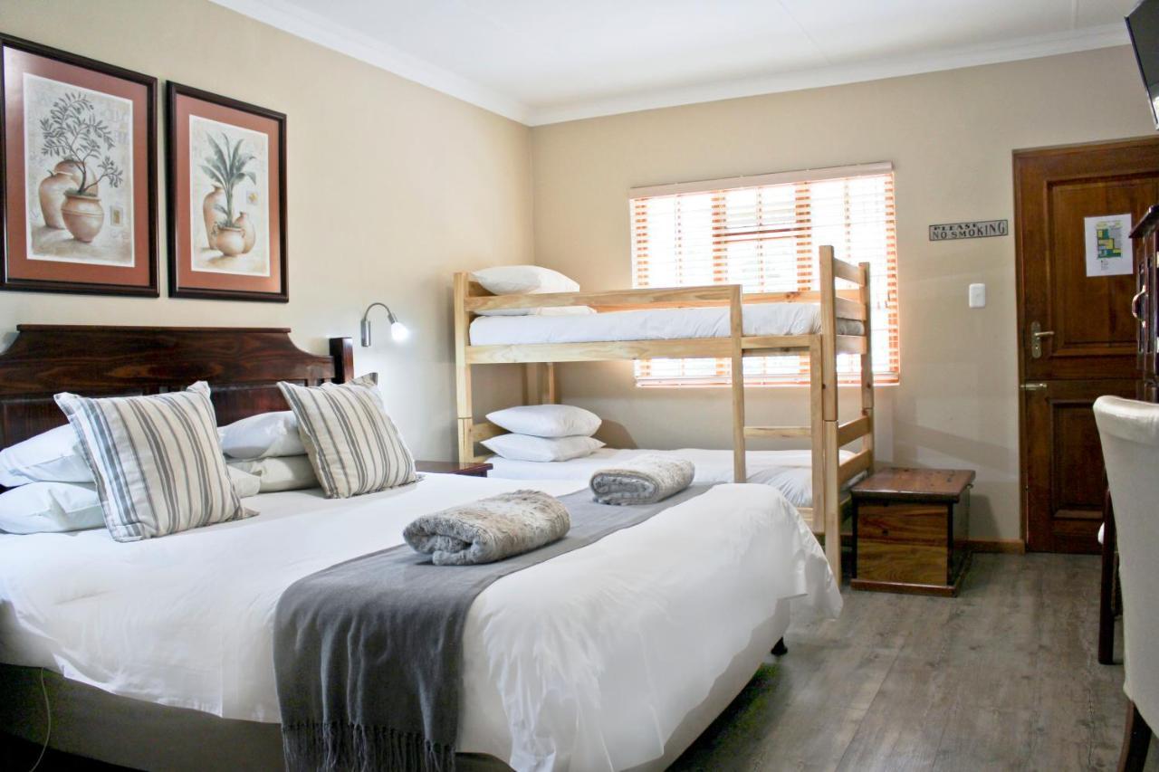 17 On Bird Guest House Beaufort West Esterno foto