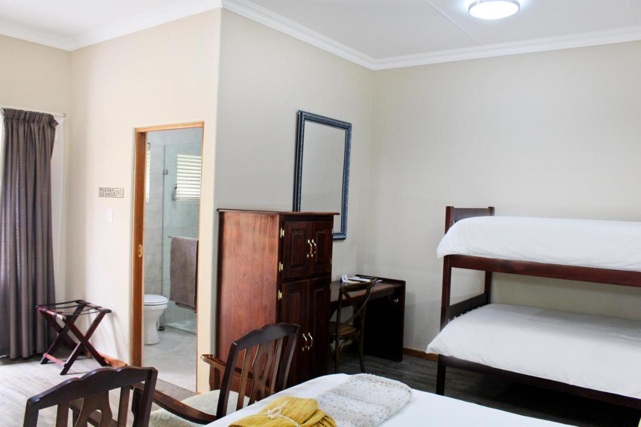 17 On Bird Guest House Beaufort West Esterno foto