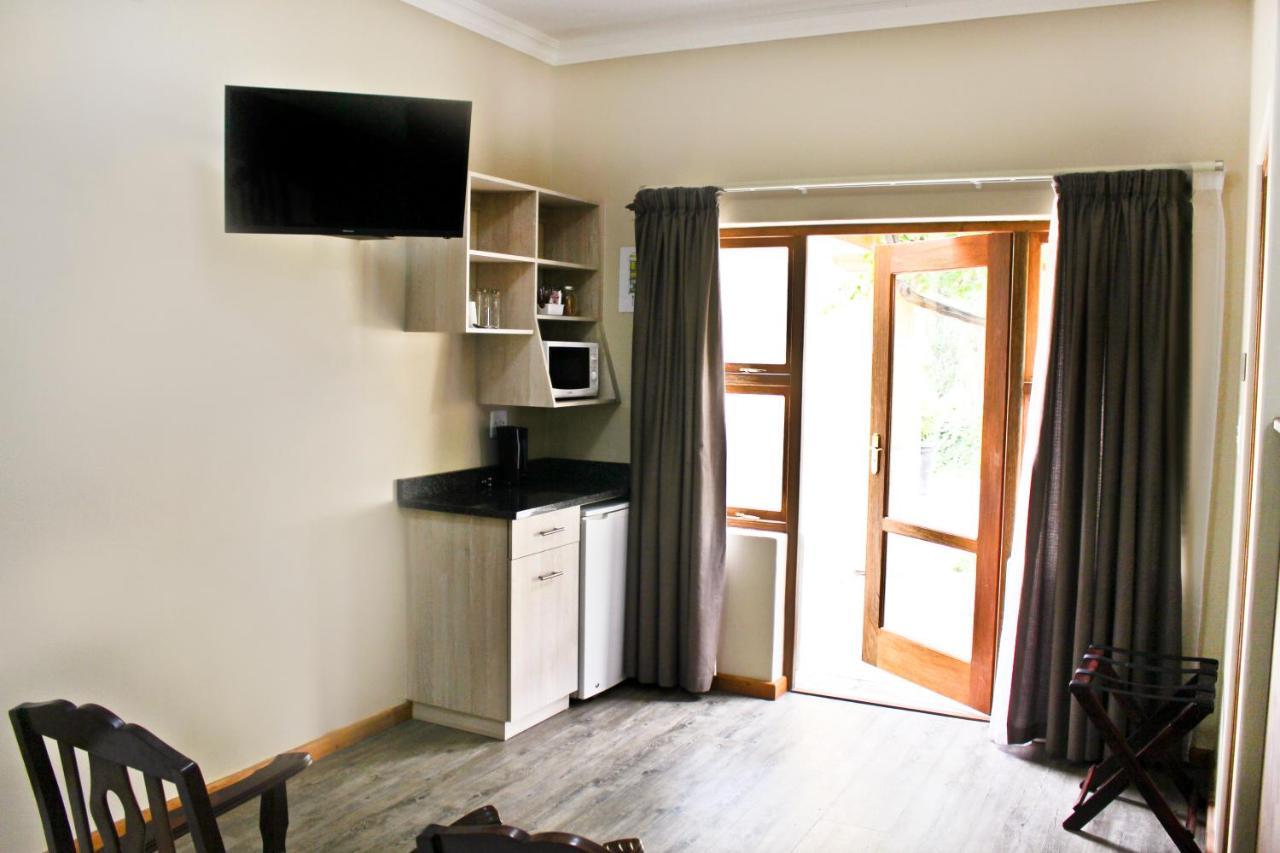 17 On Bird Guest House Beaufort West Esterno foto